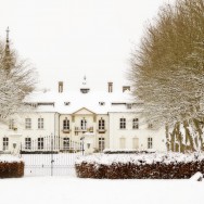 chateau sous la neige