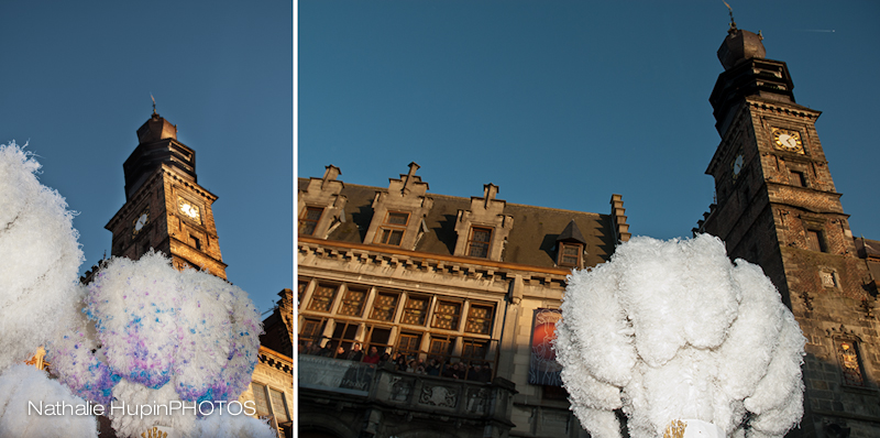 chapeaux des Gilles devant l'hôtel de ville